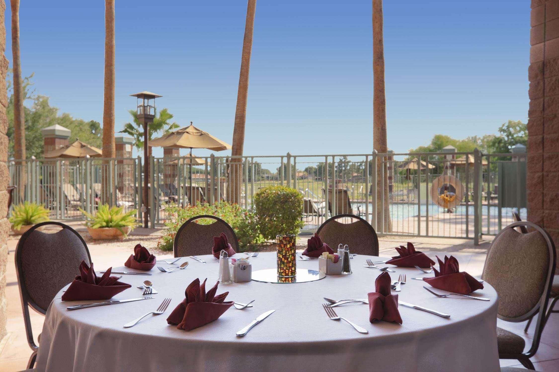 Embassy Suites By Hilton Phoenix Scottsdale Restaurante foto